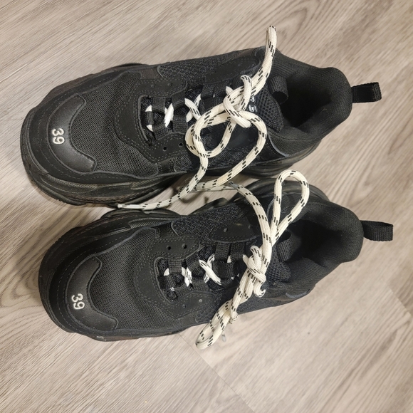 Balenciaga Triple Sole Size 9 - Picture 4 of 4